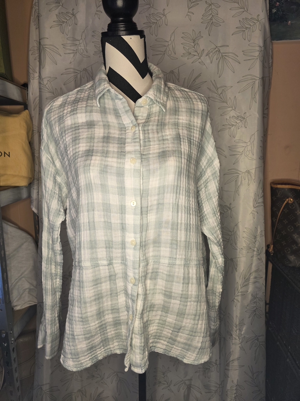 Lou & Grey Pale Green and White 100% Cotton Double Gauze Plaid Button-Down Shirt